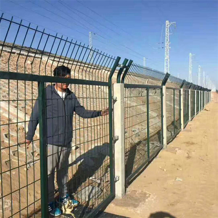 山東鐵路護欄網圖片1 山東鐵路護欄網圖片1