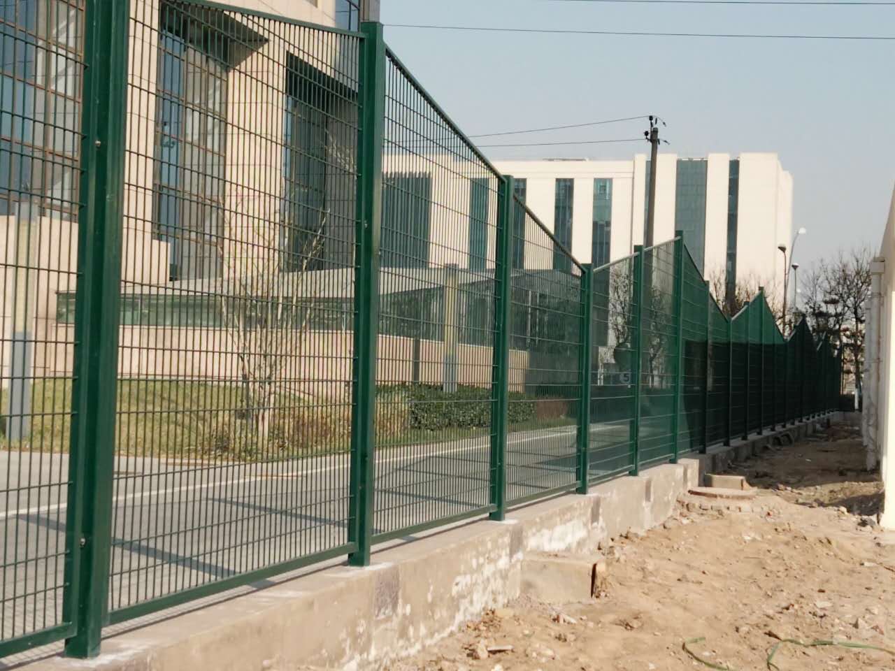 山東垃圾填埋場防飛散網圖片2