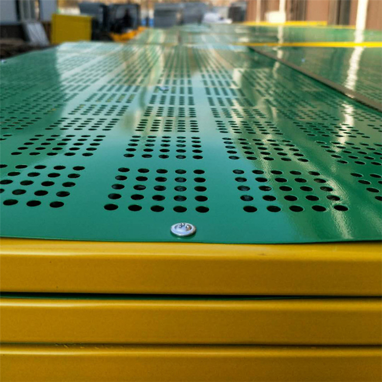 山東腳手架鋼防護(hù)網(wǎng)圖片4