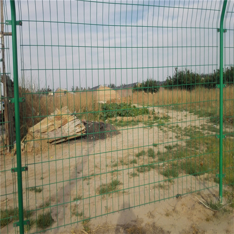 鐵絲護欄網-鐵絲圍欄網圖片2