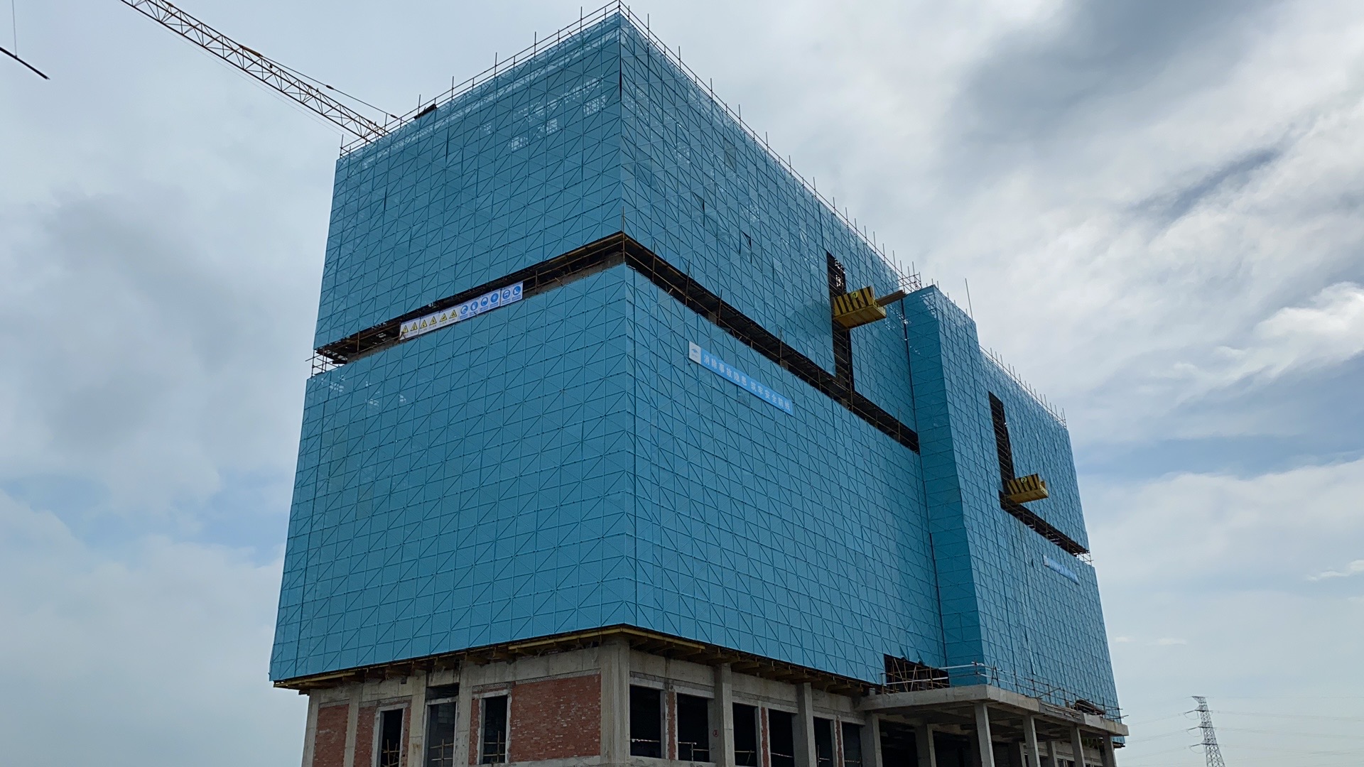 山東外架防護(hù)爬架網(wǎng)片