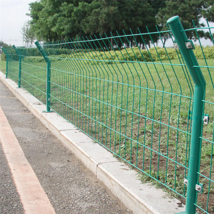 雙邊絲護(hù)欄網(wǎng)安裝圖片4 雙邊絲護(hù)欄網(wǎng)安裝圖片4