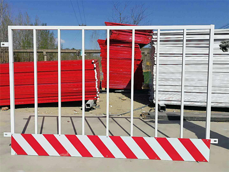 山東建筑基坑護欄網圖片3 山東建筑基坑護欄網圖片3