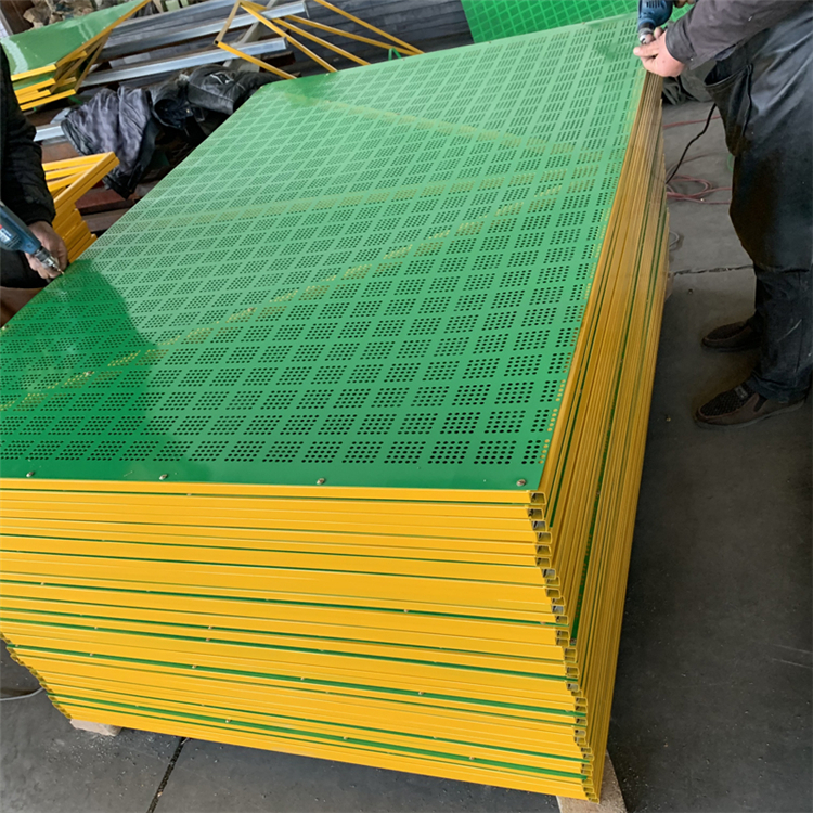 山東建筑爬架防護網圖片3