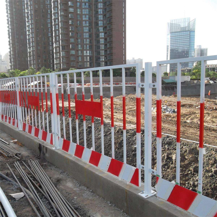 施工基坑護欄圖片3 施工基坑護欄圖片3