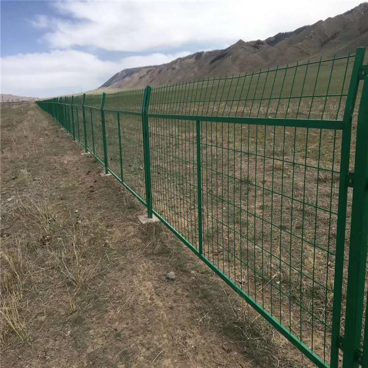 公路防護欄圖片2 公路防護欄圖片2