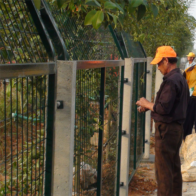 山東鐵路封閉圍網