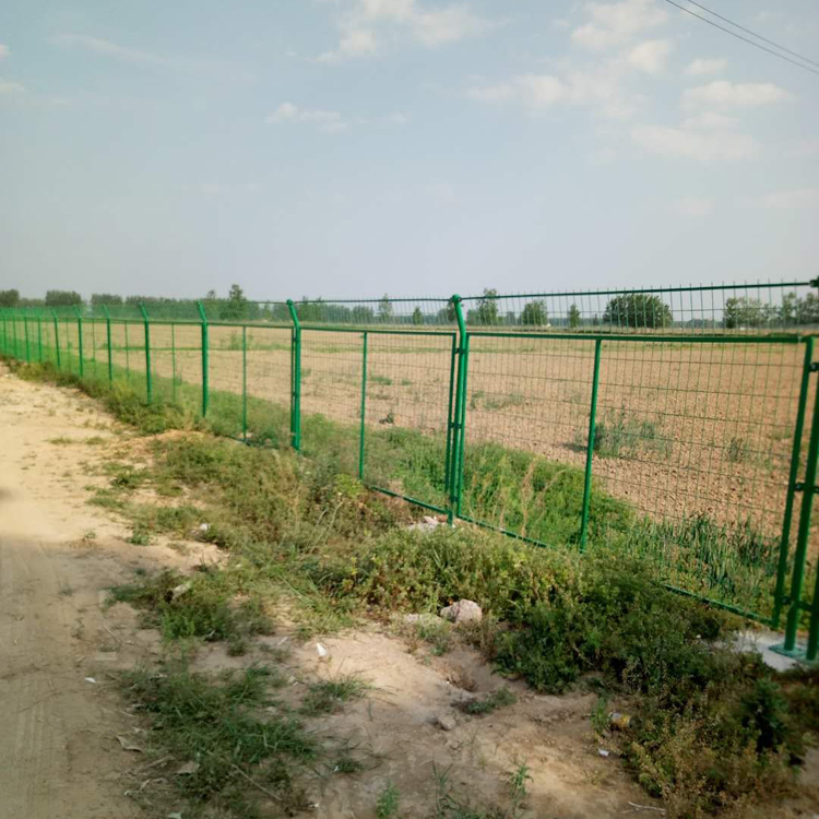 公路防護(hù)網(wǎng)圖片2 公路防護(hù)網(wǎng)圖片2