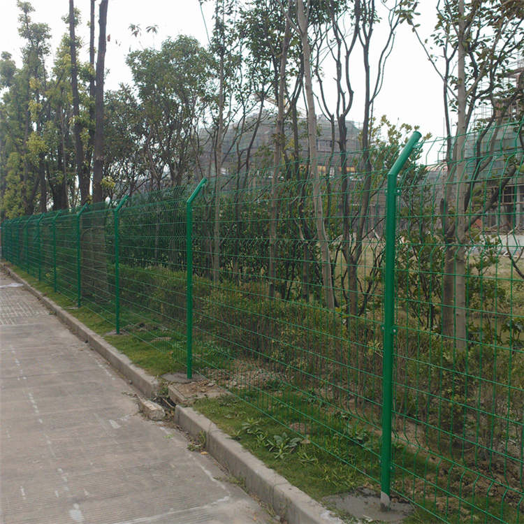 公路防護(hù)網(wǎng)圖片3 公路防護(hù)網(wǎng)圖片3