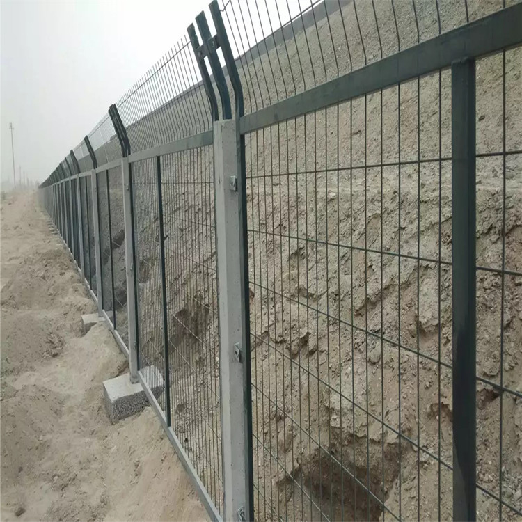 鐵路隔離圍擋圖片2 鐵路隔離圍擋圖片2