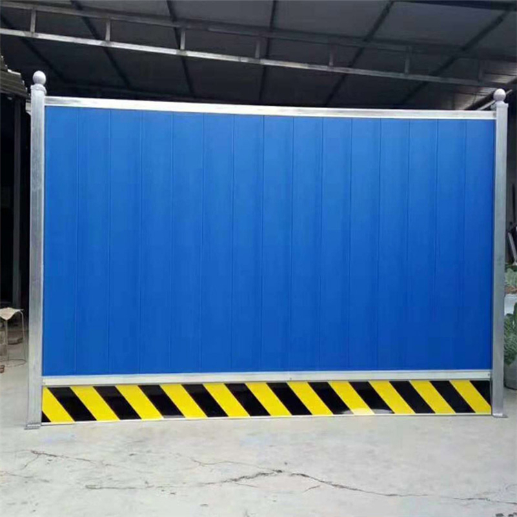 山東彩鋼瓦施工圍擋