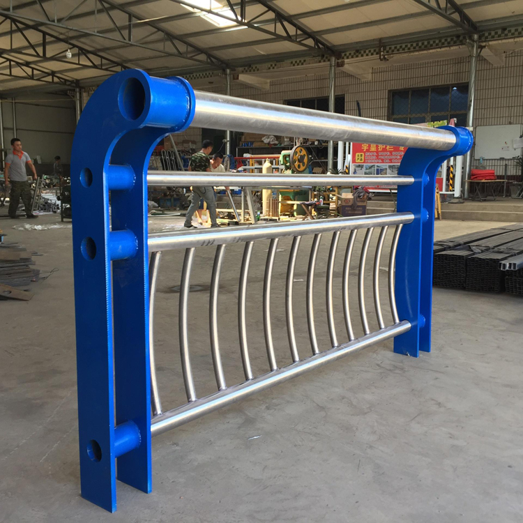 山東不銹鋼管護欄