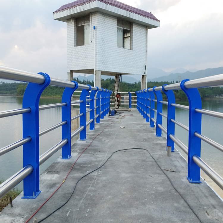 山東河道防護欄圖片4