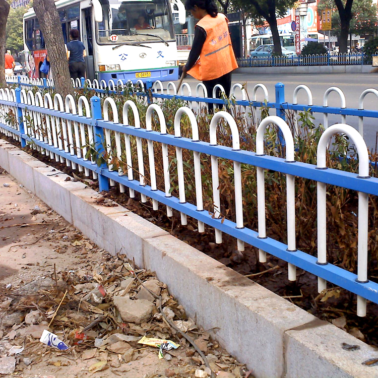 鋅鋼草坪護(hù)欄圖片2