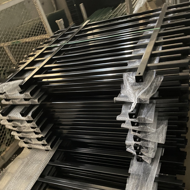 山東圍墻鋅鋼護欄