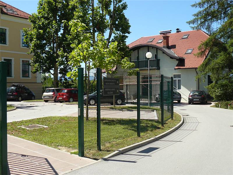 山東果園圈地圍網圖片3