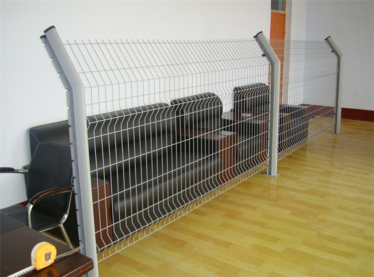 三角折彎護欄網圖片3