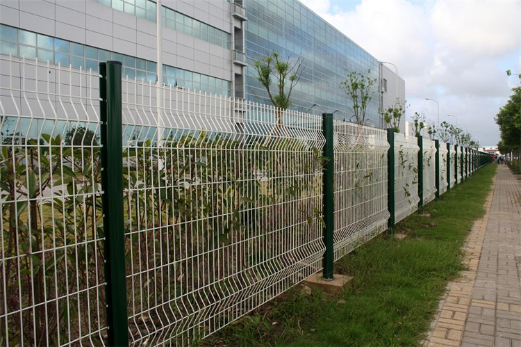 山東園區(qū)隔離圍欄網(wǎng)圖片2 山東園區(qū)隔離圍欄網(wǎng)圖片2