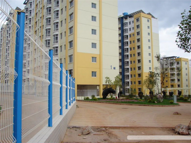 山東園區(qū)隔離圍欄網(wǎng)圖片3 山東園區(qū)隔離圍欄網(wǎng)圖片3