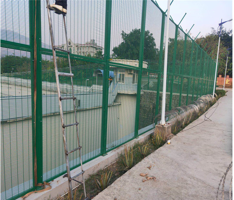 看守所巡邏道圍欄網圖片3 看守所巡邏道圍欄網圖片3