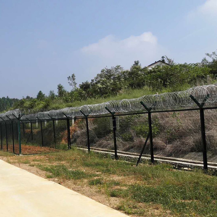 山東機場跑道圍界網圖片1