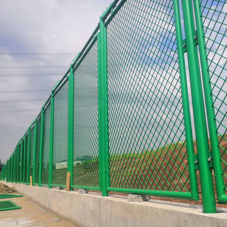 山東保稅區(qū)鐵絲網(wǎng)圍欄