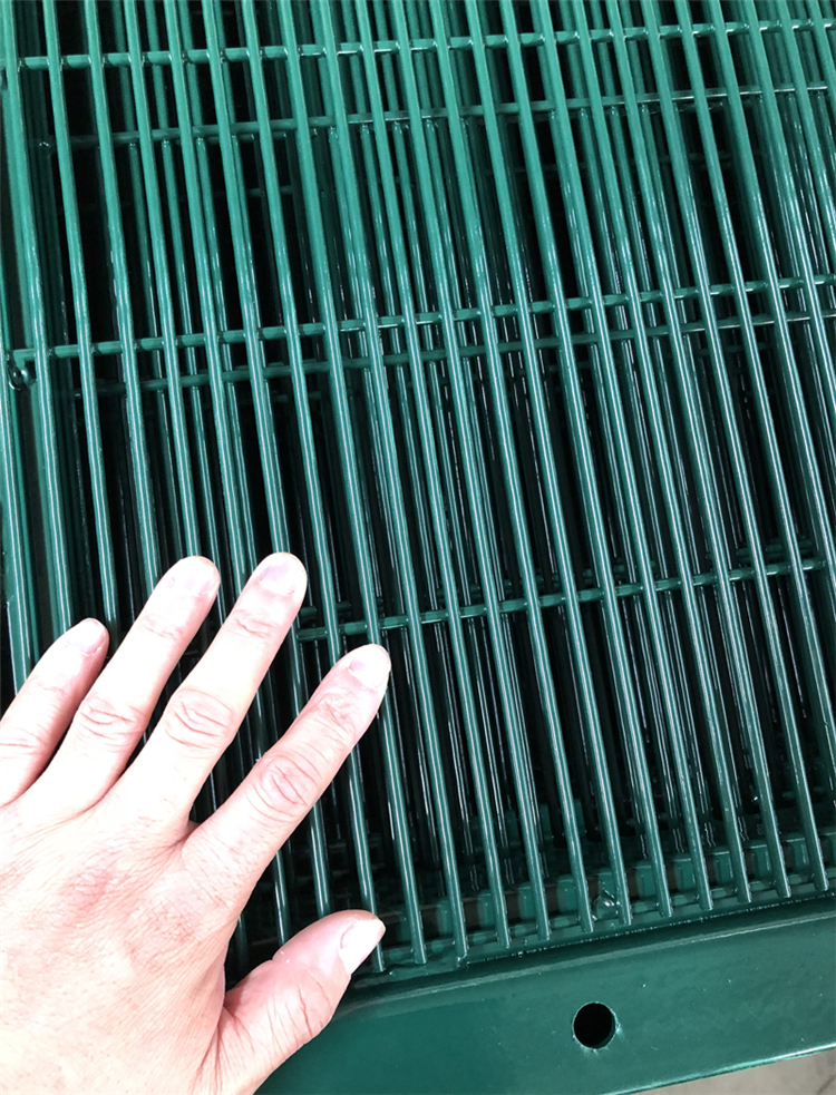 監獄密紋網鋼網墻工程案例圖片4