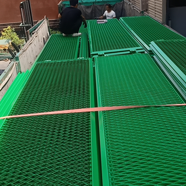 山東高速公路防眩網(wǎng)圖片2 山東高速公路防眩網(wǎng)圖片2