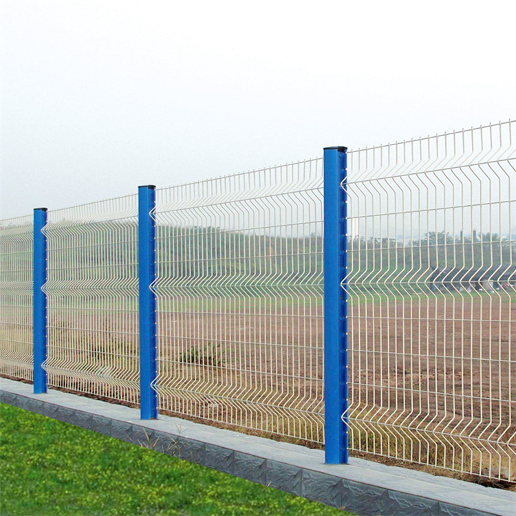 山東水池魚塘鐵絲圍欄網(wǎng)圖片3 山東水池魚塘鐵絲圍欄網(wǎng)圖片3