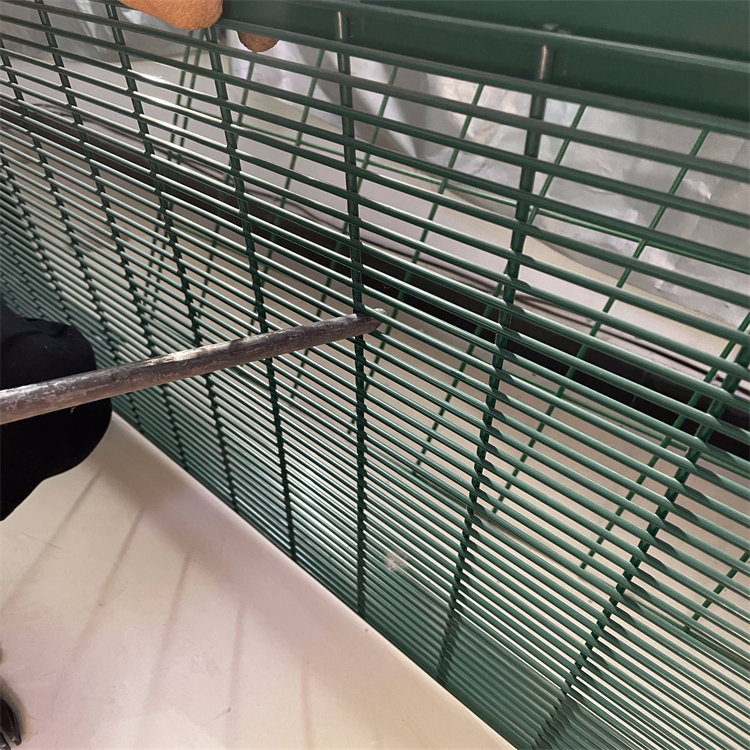 山東監(jiān)獄358密紋網(wǎng)圍欄產(chǎn)品圖