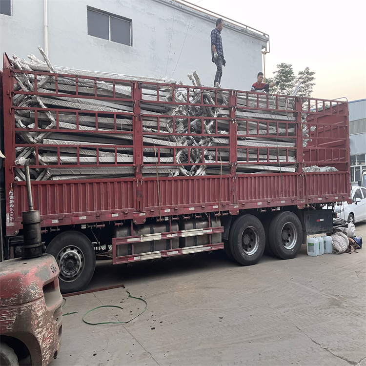 山東珠海機場鋼筋網圍界網案例圖片5