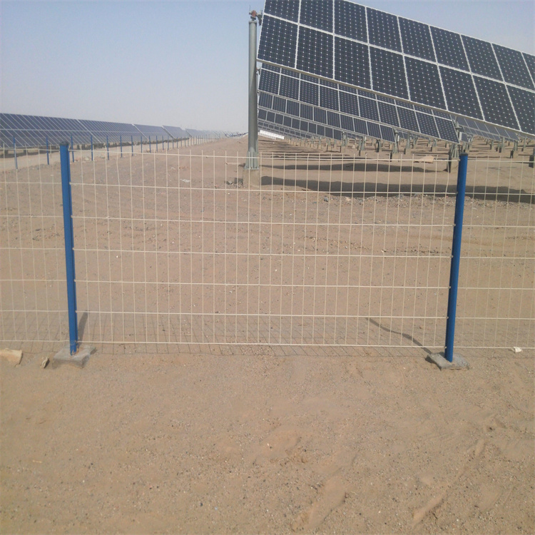 山東光伏區隔離網圍欄方案圖片4