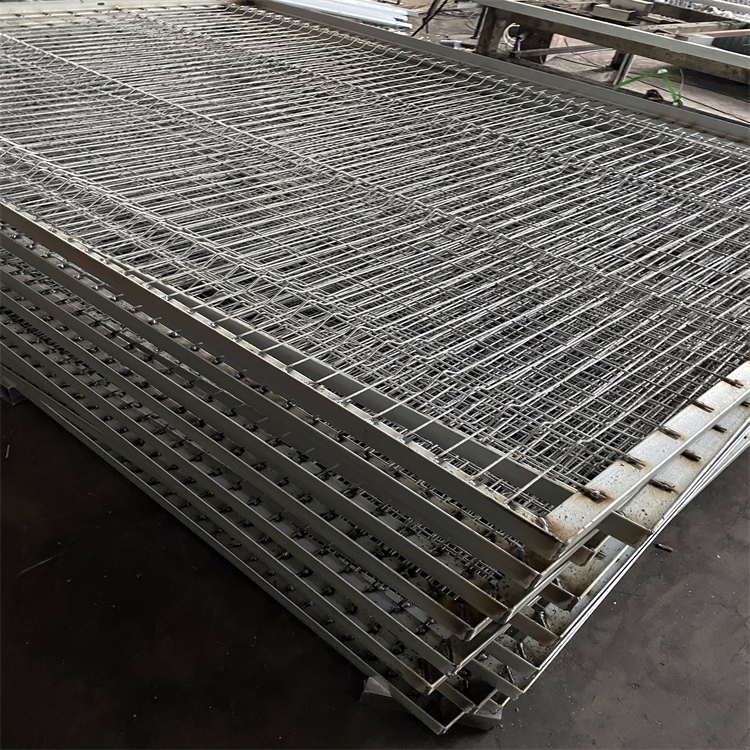 山東機場隔離鐵絲網圍界工程圖片5 山東機場隔離鐵絲網圍界工程圖片5