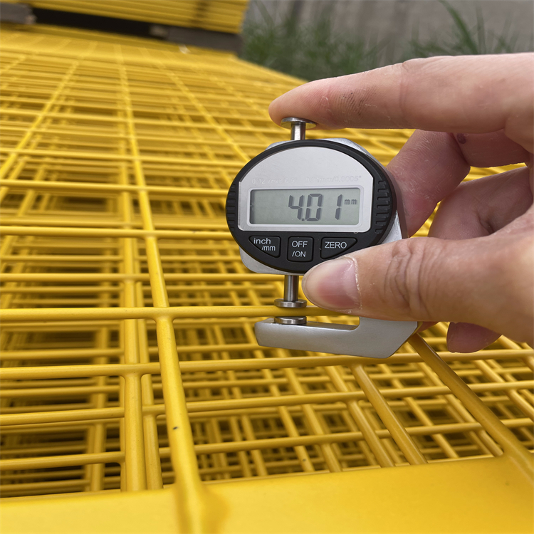 山東車間框架金屬隔離網圖片4