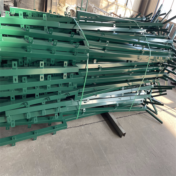 山東監獄焊接刀片隔離網不銹鋼刀刺圖片5