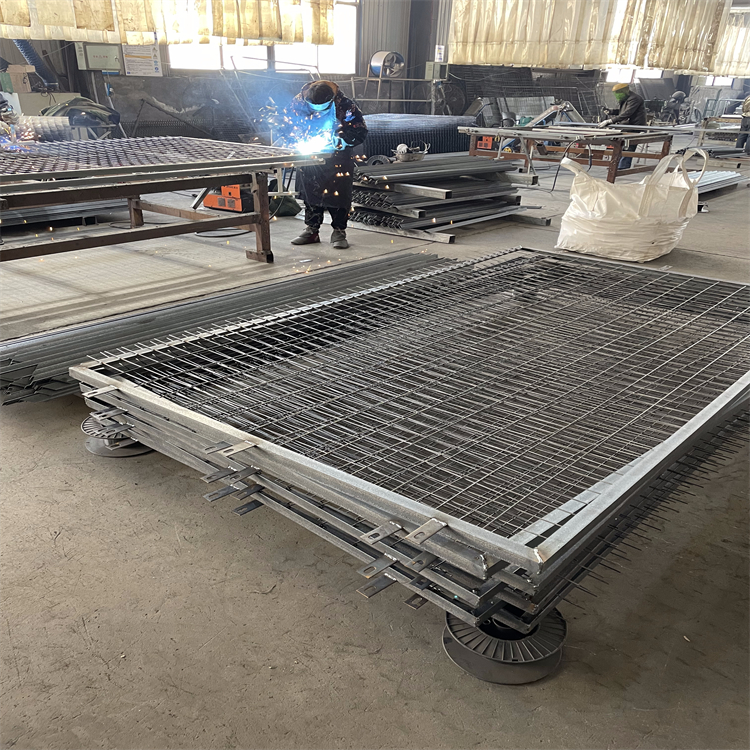 河道水源地金屬隔離網圖片6 河道水源地金屬隔離網圖片6