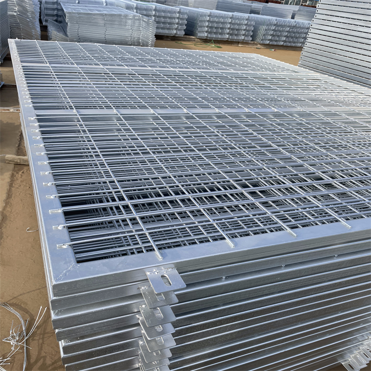 山東鐵路熱鍍鋅金屬防護柵欄圖片3