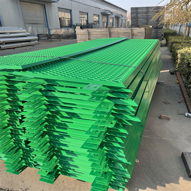 山東高速公路防眩網護欄圖片4