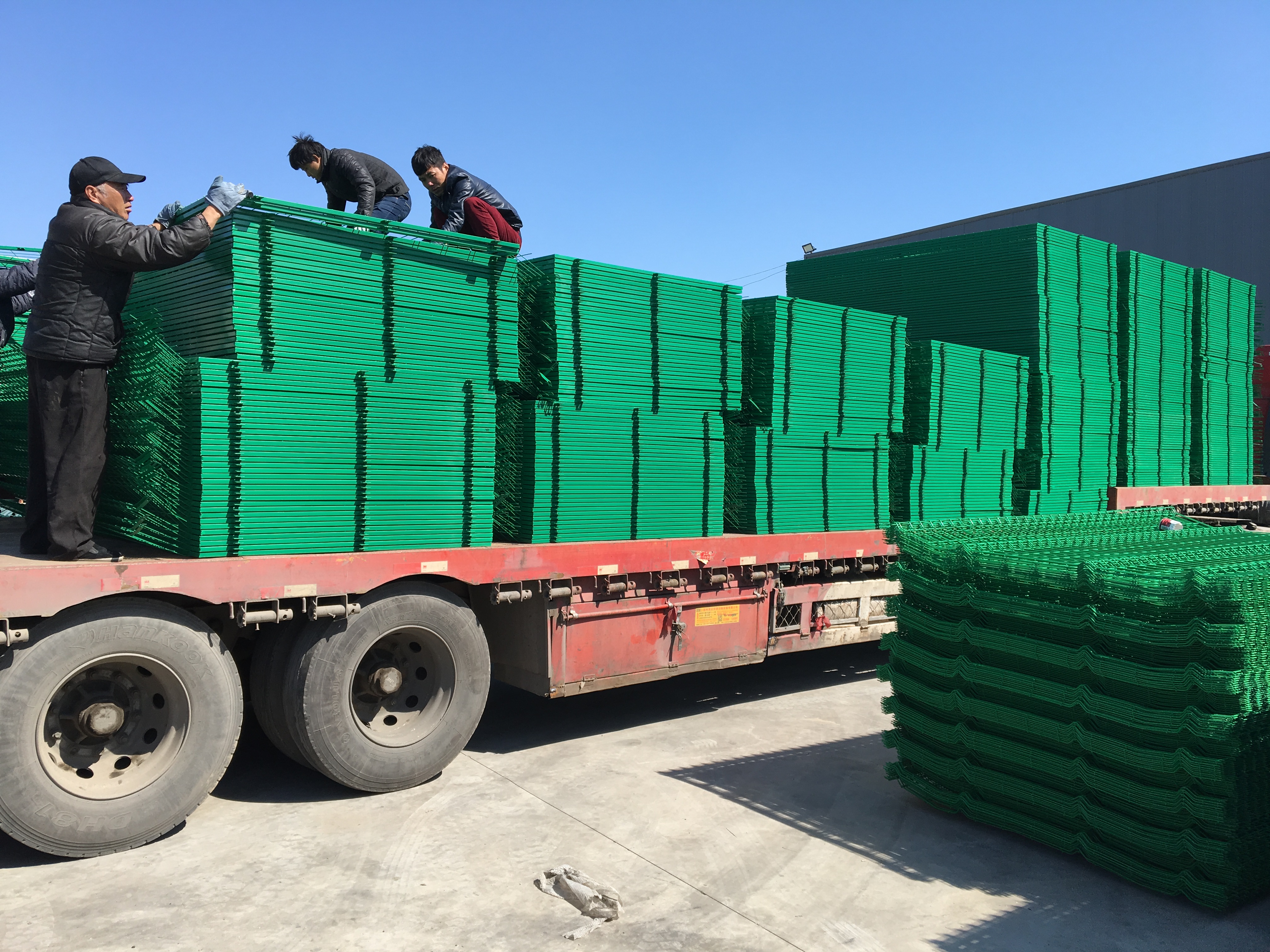 高速公路隔離柵護(hù)欄圖片6