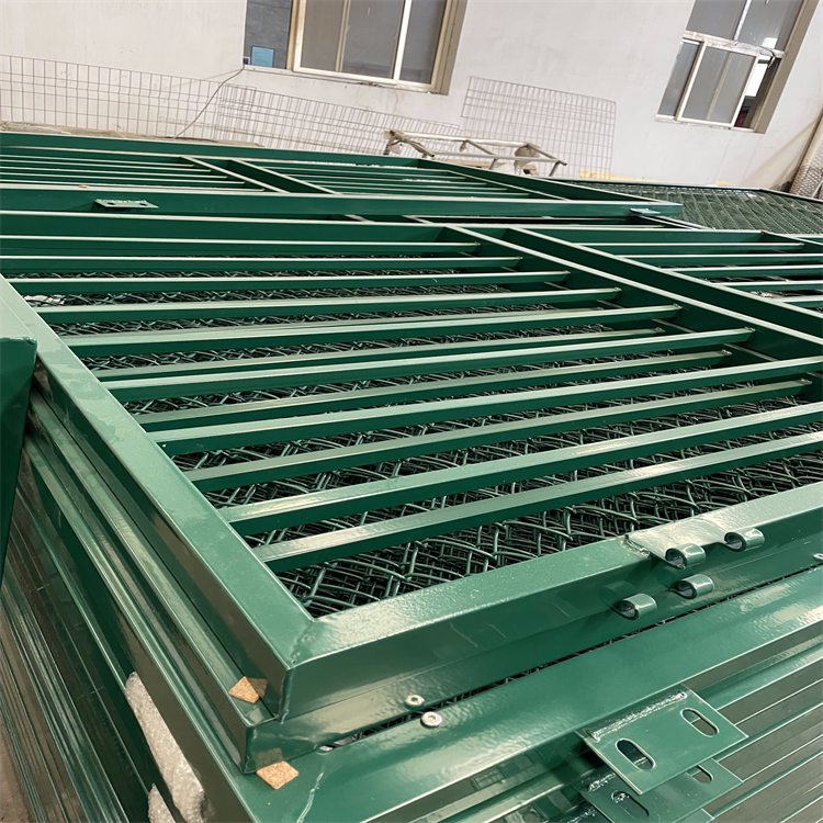 山東足球場外圍防護網圖片8 山東足球場外圍防護網圖片8